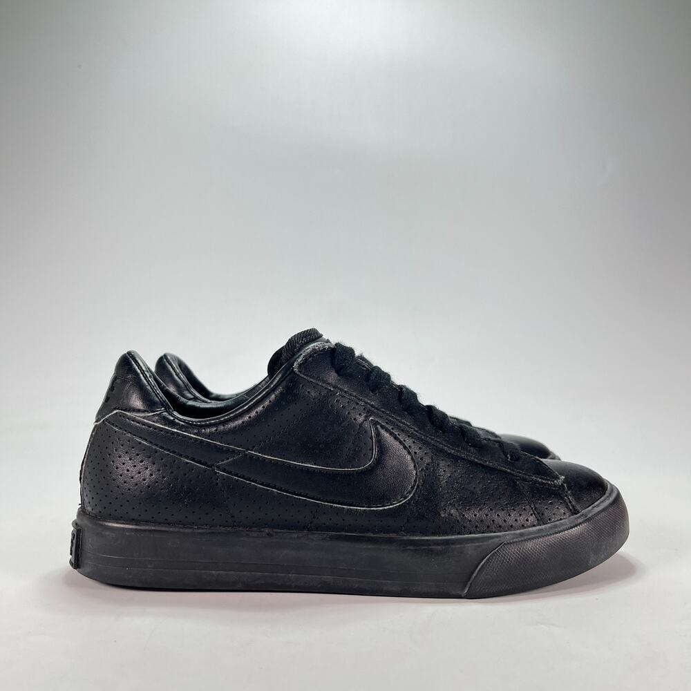 Nike Sweet Classic Triple Black Leather Casual Sneakers 367314-010 Youth Size 5Y